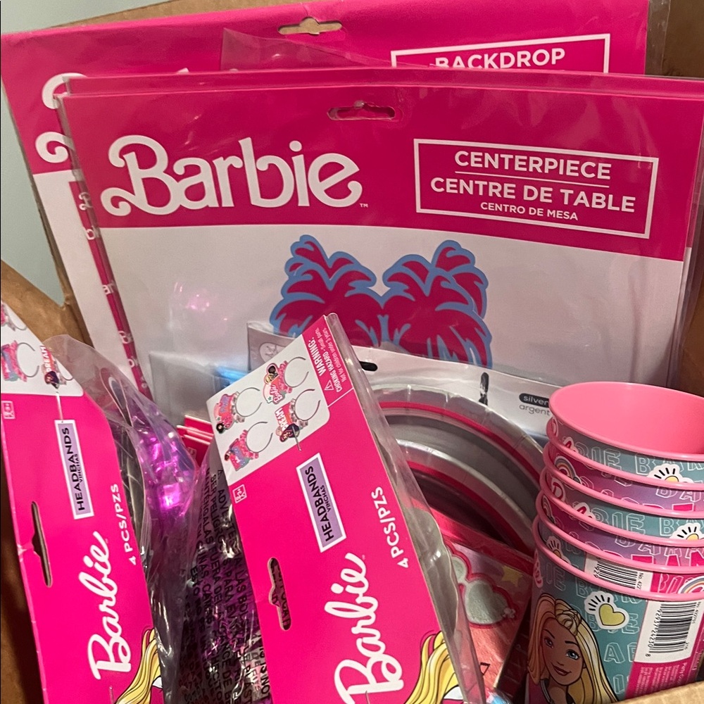 Barbie Disposable Tableware Set - Pink and Light Blue